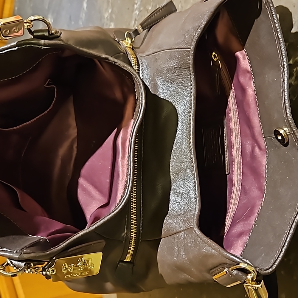 Coach Bag - Picture 4 of 4